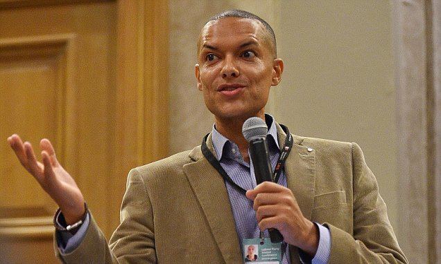 Clive Lewis (politician) BBC 39racists39 kept me off screen says Labour MP Clive