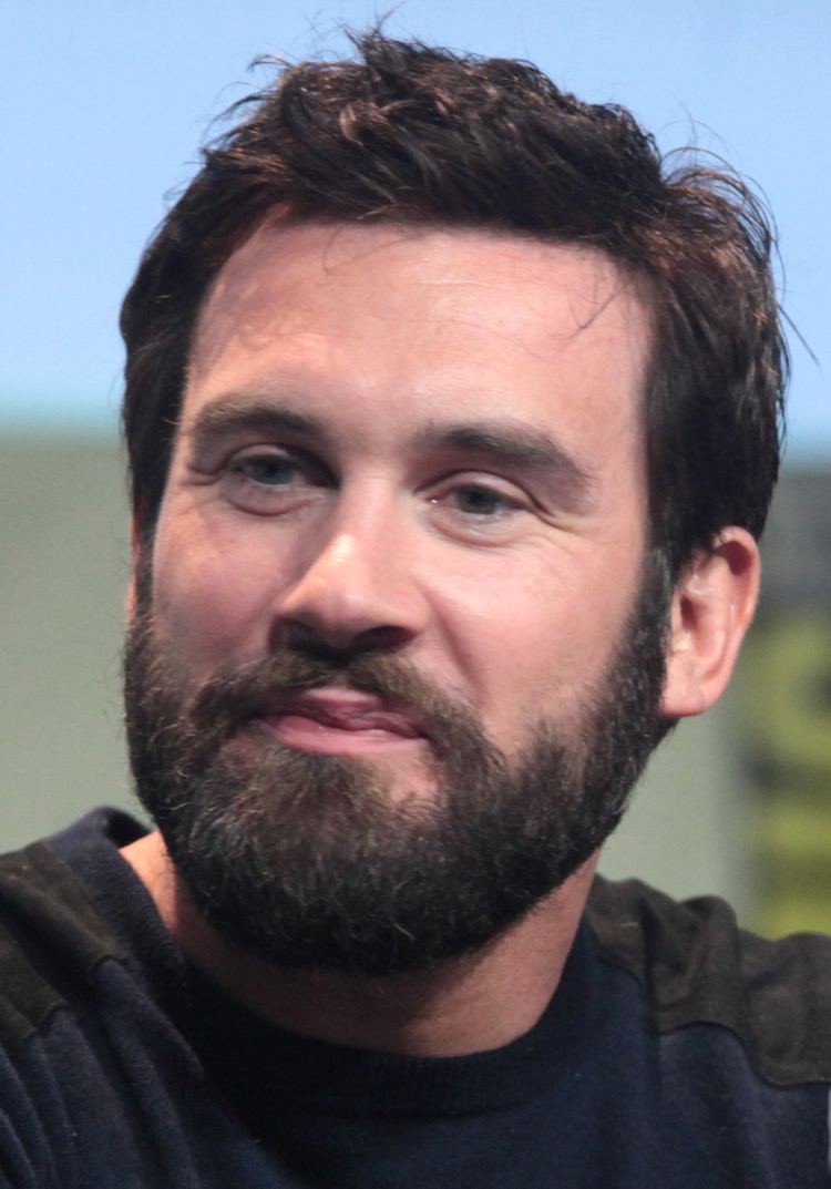 Clive Standen httpsuploadwikimediaorgwikipediacommons00