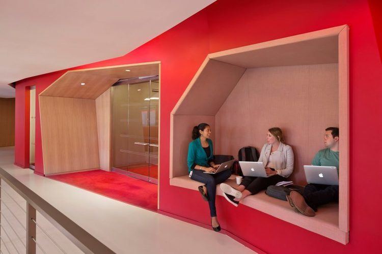 Clive Wilkinson Clive Wilkinson creates cubiclefree office in Manhattan with cosy nooks