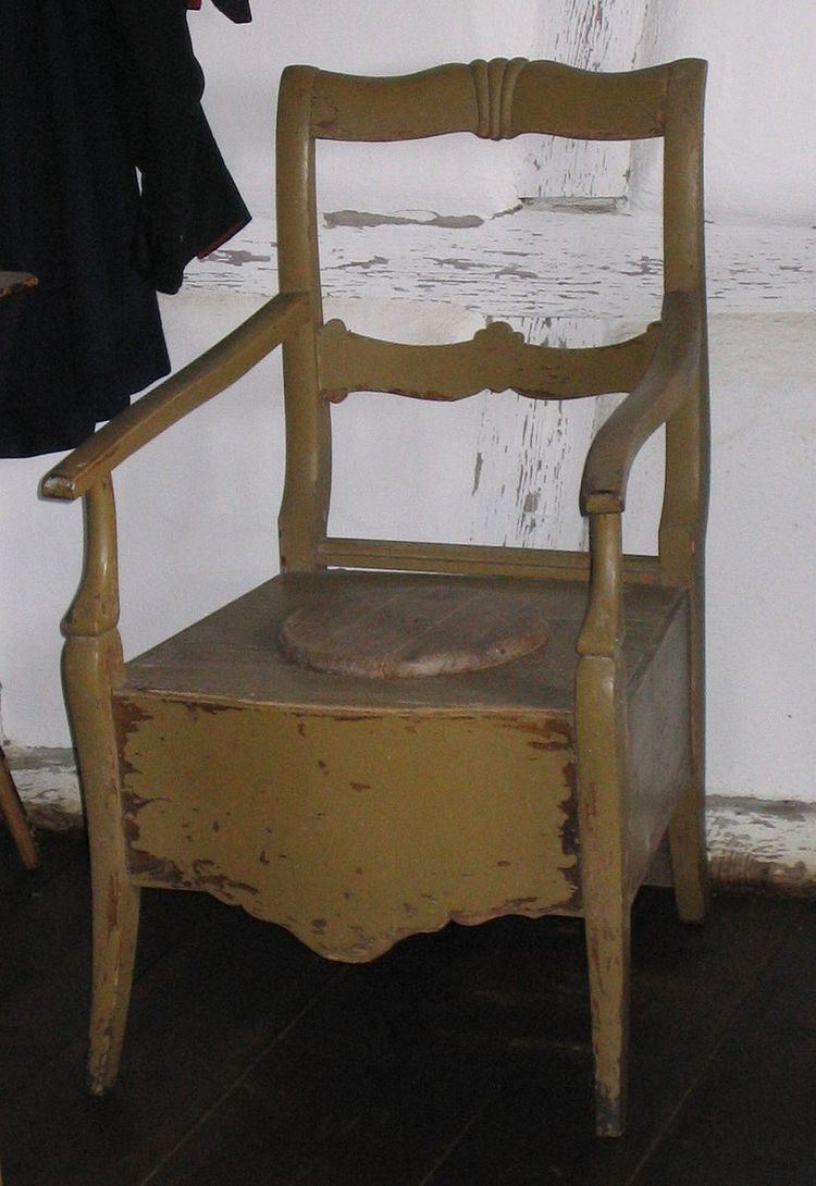 Close stool