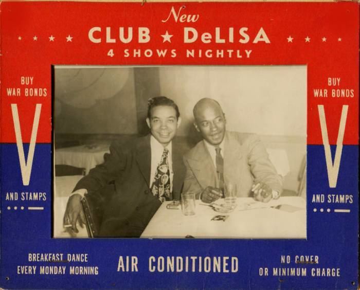 Club DeLisa PHOTO CHICAGO CLUB DELISA FRAME TWO MEN HAVING DRINKS 1940s