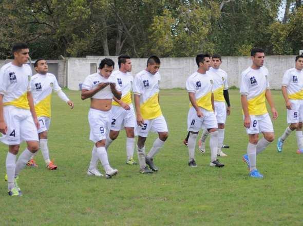 Club Deportivo Papa Francisco Las fotos del debut del Club Papa Francisco Ol