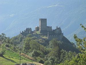 Cly castle httpsuploadwikimediaorgwikipediacommonsthu