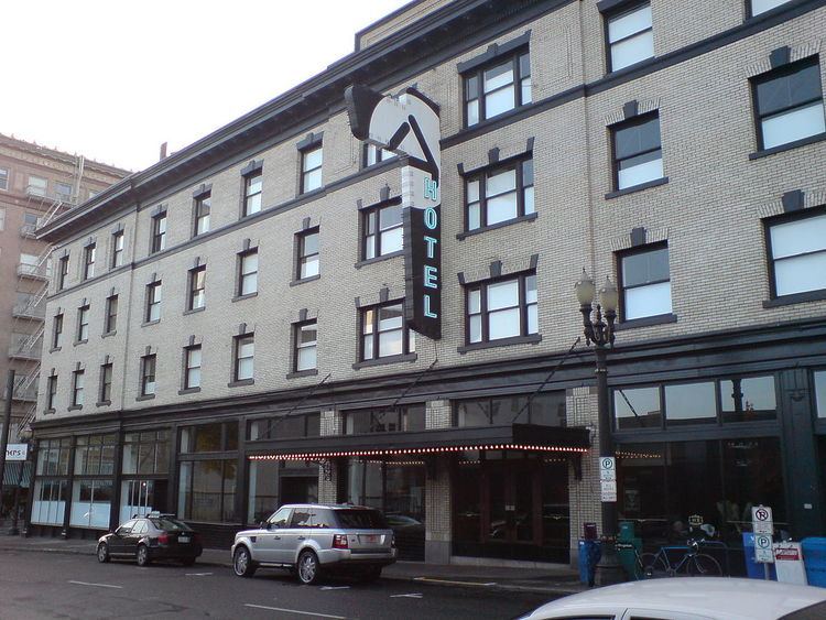 Clyde Hotel