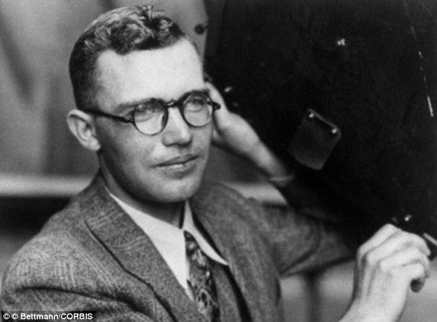 Clyde Tombaugh New Horizon probe to carry Clyde Tombaugh39s ashes to Pluto