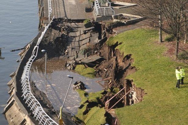 Clyde walkway River Clyde walkway collapses in Glasgow Daily Record