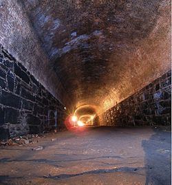 Cobble Hill Tunnel httpsuploadwikimediaorgwikipediacommonsthu