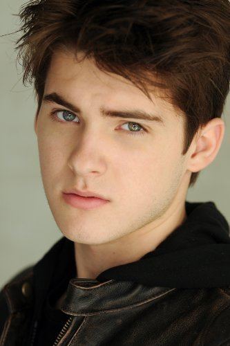 Cody Christian Celebs para tus novelas 46Cody Christian Wattpad