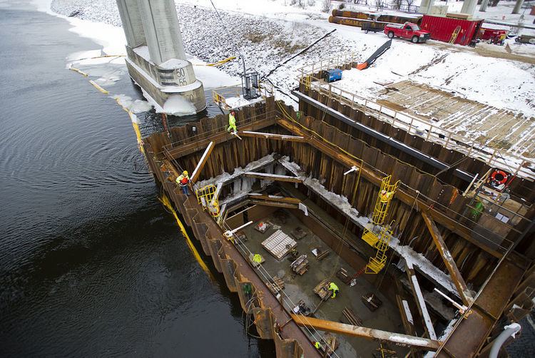 Cofferdam Crews stay dry in cofferdam as pier work continues in the