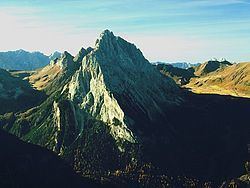Colac (mountain) httpsuploadwikimediaorgwikipediacommonsthu