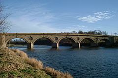 Coldstream Bridge httpsuploadwikimediaorgwikipediacommonsthu