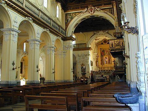 Collegiata di San Michele Arcangelo, Solofra httpsuploadwikimediaorgwikipediacommonsthu