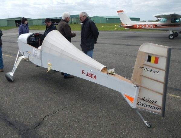 Colomban MC-30 Luciole in the runway