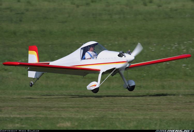 Colomban MC-30 Luciole ready for take off