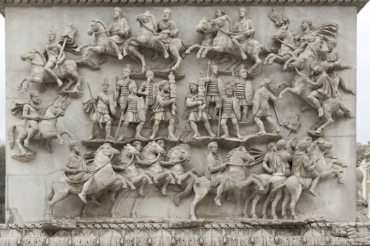 Column of Antoninus Pius Left side of the pedestal of the Antoninus Pius39 column Decursio