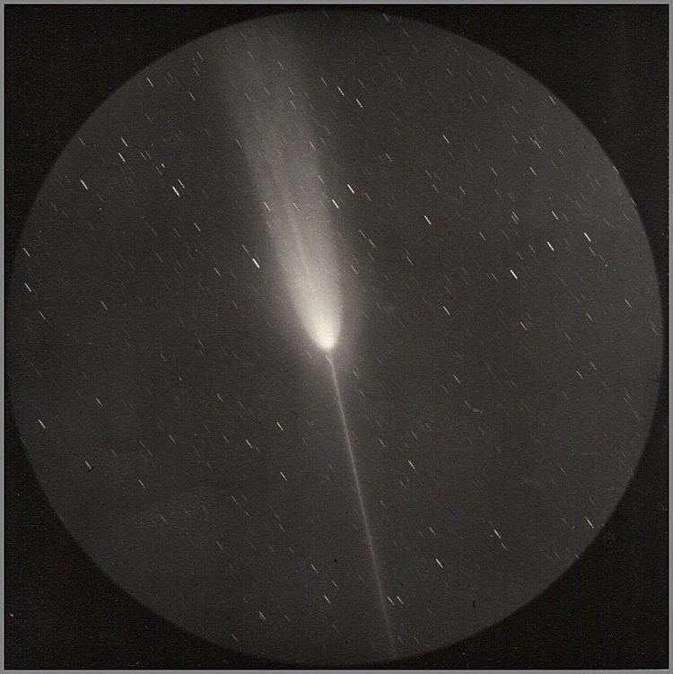 Comet Arend–Roland Comet ArendRoland 1957 One of a series of plates taken i Flickr