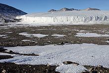 Commonwealth Glacier httpsuploadwikimediaorgwikipediacommonsthu