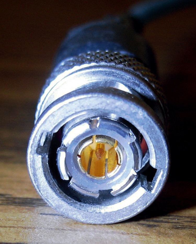 Concentric twinax connector
