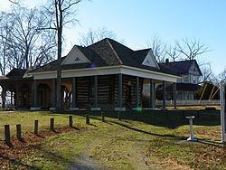 Concordia Log Cabin College (Altenburg, Missouri) httpsuploadwikimediaorgwikipediacommonsthu