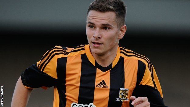 Conor Townsend BBC Sport Carlisle Hull defender Conor Townsend extends