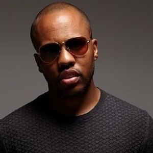 Consequence (rapper) httpsvzcnwimgcomthumbc300x300wpcontentup