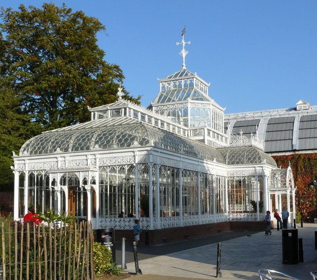 Conservatory (greenhouse)