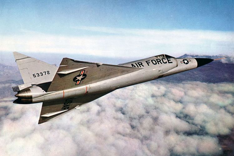 Convair F-102 Delta Dagger httpstheaviationistcomwpcontentuploads2014