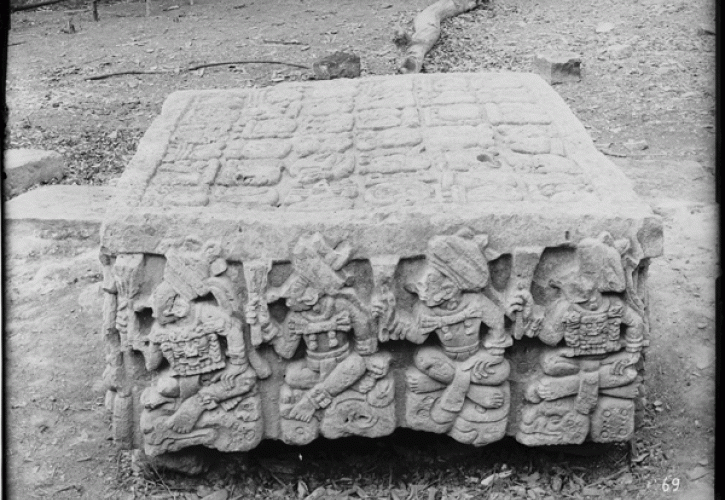 Copán Altar Q Altar Q and Copn Peabody Museum