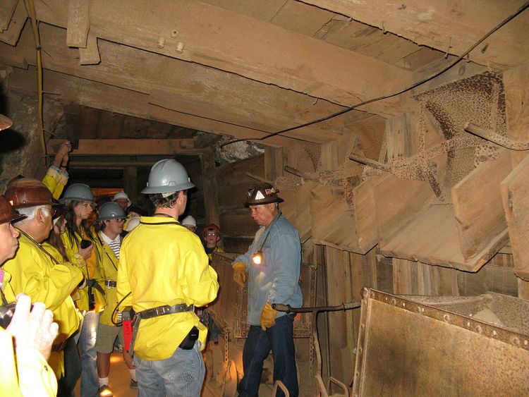 copper queen mine tour hours