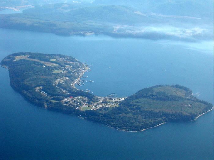Cormorant Island (British Columbia) photoswikimapiaorgp0001885120bigjpg
