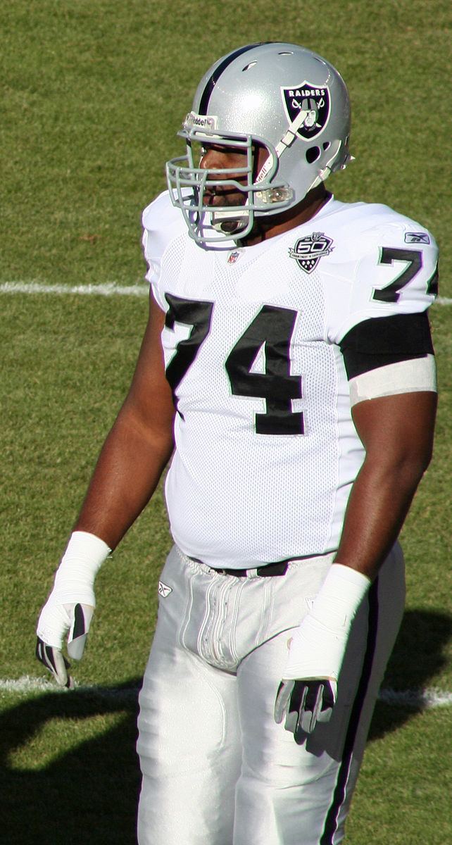 Cornell Green (offensive tackle)