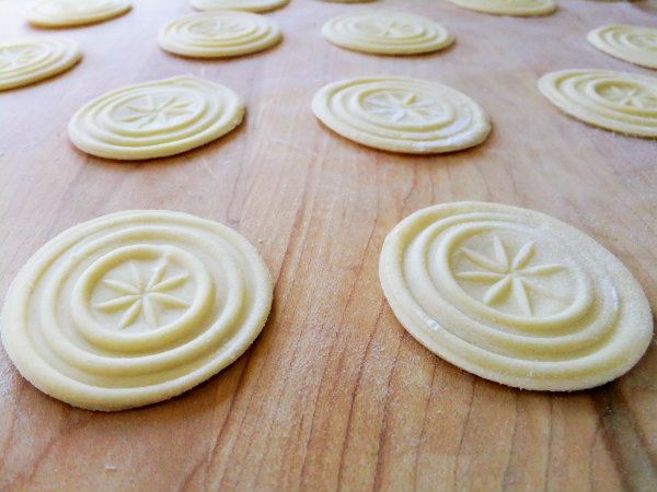 Corzetti Making Homemade Corzetti Pasta Proud Italian Cook