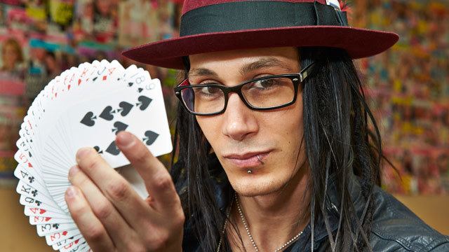 Cosentino (illusionist) Magician Cosentino enchants Woman39s Day Woman39s Day