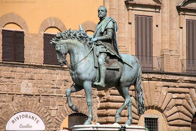 Cosimo I de' Medici, Grand Duke of Tuscany Statue of Cosimo I de39 Medici Grand Duke of Tuscany Florence Pictures