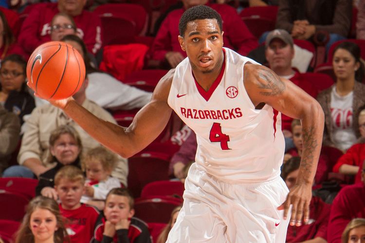 Coty Clarke ProHogs Coty Clarke Signs With Boston Celtics Arkansas Razorbacks