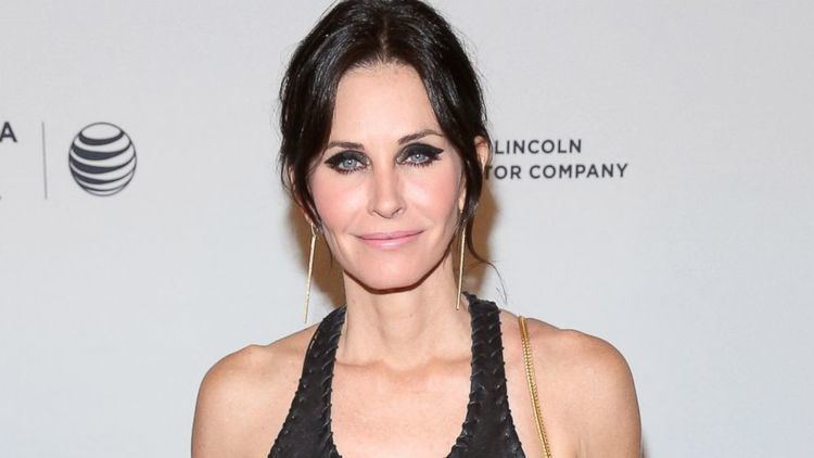 Courteney Cox Inside Courteney Cox39s Romantic 50th Birthday Celebration