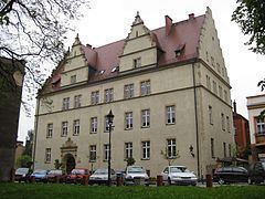Courthouse in Września httpsuploadwikimediaorgwikipediacommonsthu