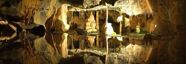 Cox's Cave Cox39s Cave Cave in United Kingdom Thousand Wonders