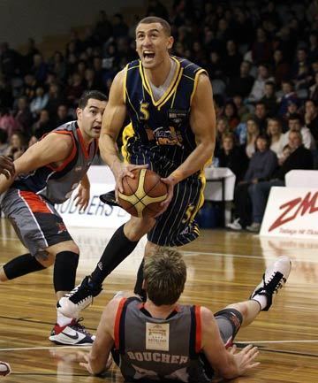 Craig Bradshaw Craig Bradshaw slamdunks his old Otago team Stuffconz