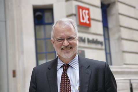 Craig Calhoun Professor Craig Calhoun congratulates LSE volunteers LSE