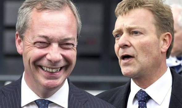 Craig Mackinlay Tory standing against Nigel Farage runs website that helps
