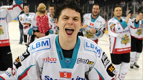 Craig Peacock Craig Peacock signs for another year with Belfast Giants BBC Sport