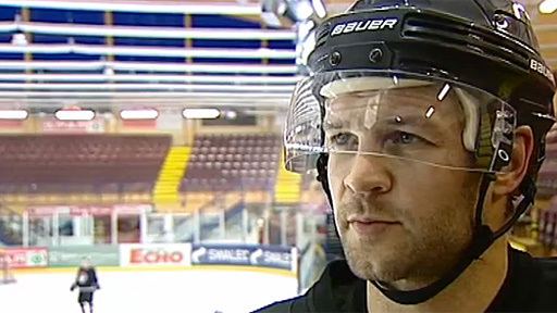 Craig Weller BBC Sport Ice Hockey Cardiff Devils sign exNHL star
