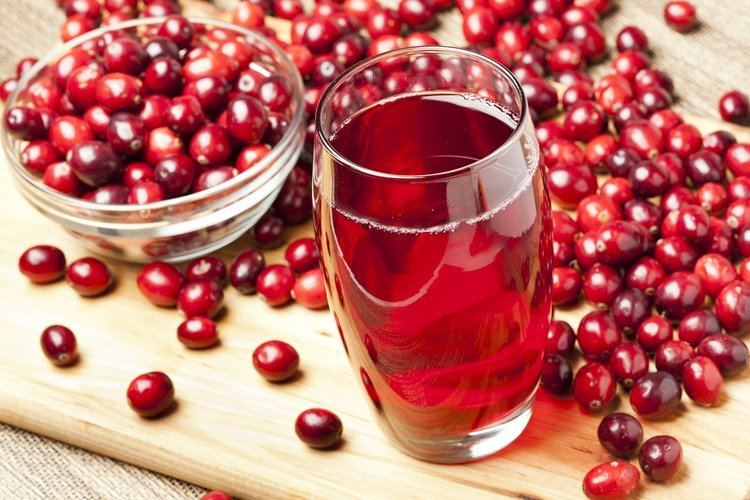 Cranberry juice Breaking it Down Cranberry Juice vs Cranberry Juice Cocktail Betches