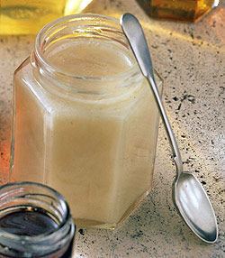 Creamed honey Creamed Honey DIY