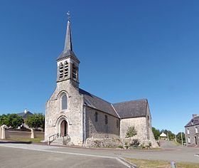 Crennes-sur-Fraubée httpsuploadwikimediaorgwikipediacommonsthu