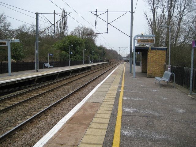 Crews Hill railway station