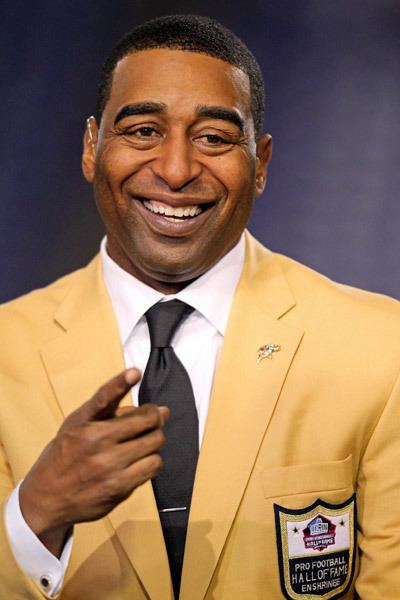 Cris Carter The AfricanAmerican Athlete Should Cris Carter Be