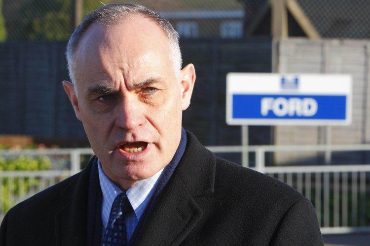 Crispin Blunt Gay Tory Crispin Blunt wins battle for reselection against