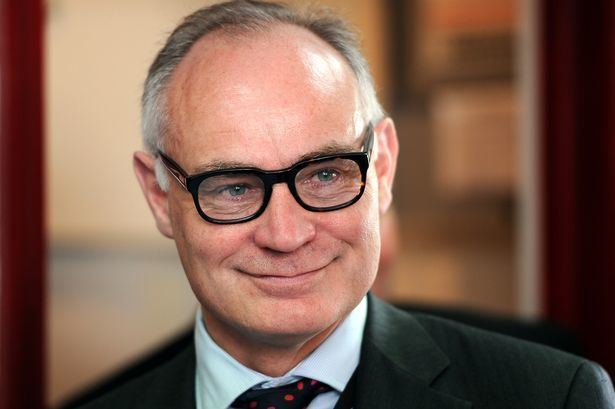 Crispin Blunt Crispin Blunt supports Southern commuter in disruption
